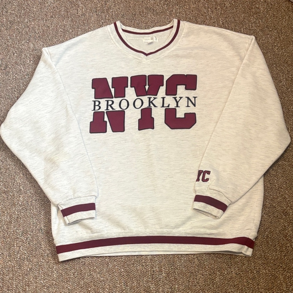 Women’s New York Crewneck Sweater - Light Gray and Maroon